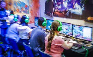 Des joueurs et des joueuses lors d'une compétition à Cologne, en août 2019.
