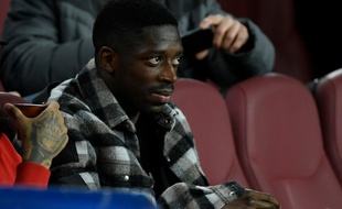 Ousmane Dembélé en tribunes lors du match Barcelone-Levante, le 2 février 2020.