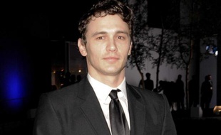 James Franco le 23 mai 2011 à New York lors d'un dîner organisé au MoMA