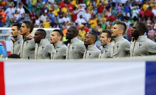 Les Français lors de l'hymne à la Coupe du monde 2014