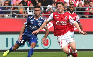 Le Strasbourgeois Adrien Thomasson (à gauche) et le Rémois Thomas Foket.