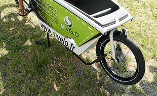 L'un des biporteurs de M'Vélo.