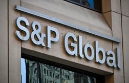 La France rétrogradée à A + par S & P en raison des incertitudes financière…