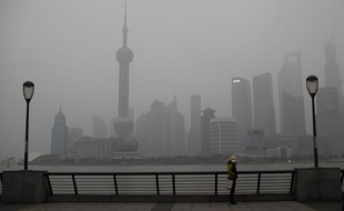 Pollution atmopshérique, le 16 janvier 2013 à Shanghai, en Chine.