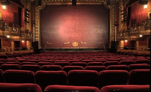 Salle de théâtre vide