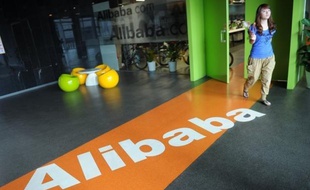 L'emblématique homme d'affaires chinois Jack Ma se retire des fonctions opérationnelles d'Alibaba à l'heure où le géant mondial du commerce en ligne se prépare à lancer une introduction en bourse historique, déjà comparée à celle de Facebook en 2012.