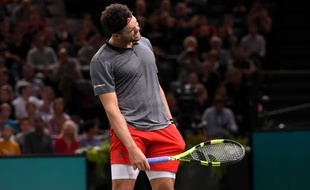 Tsonga sort du Masters de Bercy dès le premier tour.