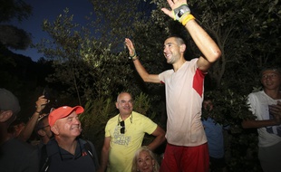 Le coureur d'ultra-trail Lambert Santelli à l’arrivée du GR20 à Conca en Corse, le 26 juin 2021.
