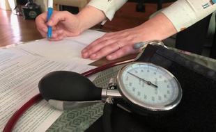 Elise, 37 ans, médecin généraliste à Lyon témoigne de son vécu pendant le confinement.