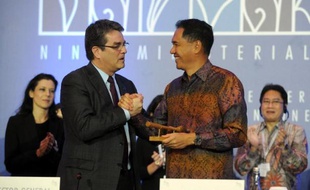 L'Organisation mondiale du commerce (OMC) a finalement conclu samedi à Bali, après bien des retournements, un accord "historique", le premier signé depuis la création de l'organisation en 1995, la sauvant ainsi de l'obsolescence.