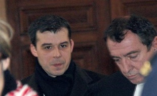 Le juge Fabrice Burgaud a dû s'expliquer mercredi sur la "fragilité" des accusations des enfants et des expertises établissant leur crédibilité dans l'affaire de pédophilie d'Outreau, au troisième jour de sa comparution devant le Conseil supérieur de la magistrature (CSM).
