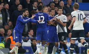 Cesc Fabregas face à Tottenham, le 2 mai