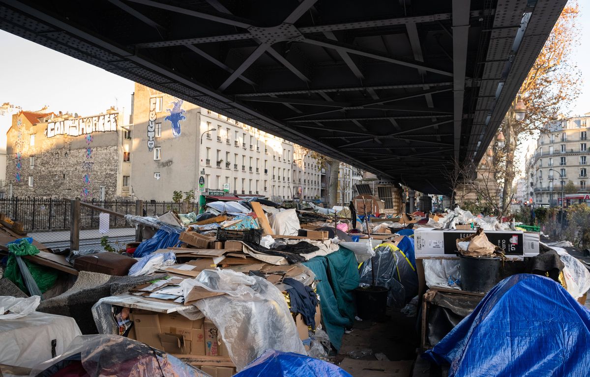 Paris est-elle une ville « assiégée », comme l'affirme une influenceuse pro-Trump ?