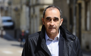 L'ancien gendarme Jean-François Abgrall qui a confessé Francis Heaulme arrive à la Cour d’assises de la Moselle le 9 mai 2017.