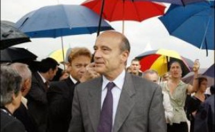 L'ancien Premier ministre Alain Juppé a annoncé lundi qu'il conduirait la liste de l'UMP aux élections municipales du printemps 2008 à Bordeaux dont il est le maire sortant.