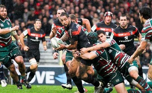Le demi d'ouverture toulousain Luke McAlister lors du match aller contre Leicester le dimanche 14 octobre 2012.