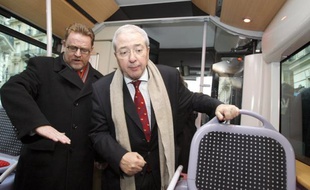 Le président du conseil général de Seine-et-Marne, Vincent Eblé (PS), a dénoncé lundi une "récupération politique du candidat Nicolas Sarkozy" dans la présence de celui-ci, à l'inauguration de nouvelles rames sur la ligne du RER A, ajoutant qu'il ne s'y rendrait pas.