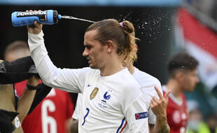 Antoine Griezmann a eu chaud comme tout le monde, samedi à Budapest