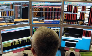 Le titre de NextRadioTV s'envolait lundi matin à la Bourse de Paris, s'alignant quasiment sur le prix proposé pour le rachat du groupe de médias par l'homme d'affaires Patrick Drahi et Alain Weill, l'actuel PDG de la société.