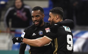La complicité entre Alexandre Lacazette et Nabil Fekir a notamment permis à l'OL d'étriller Montpellier ce dimanche.