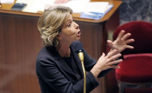 Valérie Pécresse, Xavier Bertrand et Bruno Le Maire ont minimisé par avance dimanche la portée du meeting de François Hollande (PS) au Bourget, sur le thème de "beaucoup de bruit pour rien", la ministre du Budget jugeant même le candidat PS "obsédé" par Nicolas Sarkozy et l'accusant de le copier.
