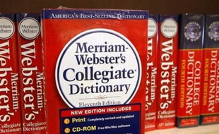 Un dictionnaire Merriam-Webster (illustration).