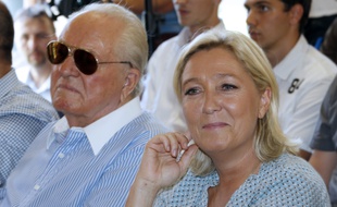 Jean-Marie Le Pen et Marine Le Pen à Fréjus, le 7 septembre 2014, lors d'un congrès d'été du Front national.