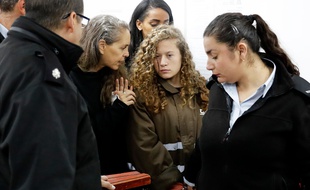 Ahed Tamimi, 16 ans, devant le tribunal militaire, le 1er janvier 2018.