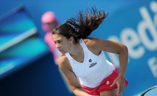 Les quatre Français engagés dans les différents tournois ATP et WTA mardi se sont tous qualifiés, la plus belle performance ayant été signée par Marion Bartoli, qui a nettement dominé l'Australienne Jelena Dokic 6-0, 6-3 à Sydney.