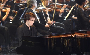 Le pianiste Alexandre Kantorow lors de la 26e cérémonie des Victoires de la Musique Classique 2019
