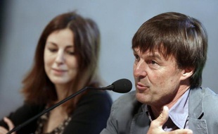 Et si pour réduire la consommation de pétrole et de kérosène et protéger notre climat, on commençait par arrêter de les subventionner ? Pour Nicolas Hulot et les principales ONG françaises, le nouveau gouvernement doit "verdir" véritablement la fiscalité.