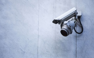 Une caméra de surveillance. (Illustration)