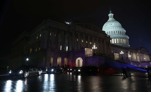 Donald Trump quitte le Capitole après son discours devant le Congrès, le 28 février 2017.