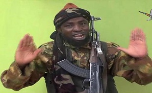 Une capture de vidéo du 12 mai 2014 diffusée par le groupe islamiste nigerian Boko Haram dans laquelle intervient son chef présumé Abubakar Shekau