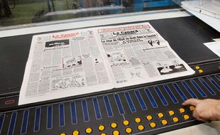 Impression du «Canard Enchaîné» le 2 septembre 2003 à Saint-Denis.