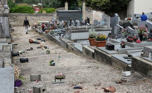 Le cimetière de Bédarieux a été vandalisé pour la seconde fois en une dizaine de jours.