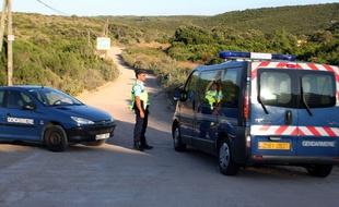 Des gendarmes en Corse - Illustration