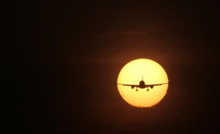 Le géant américain des réservations en ligne de voyages Expedia a lancé une offre de rachat amicale sur le site australien Wotif.com, pour 482 millions d'euros, une opération qui renforcerait les activités de l'américain sur le marché Asie-Pacifique