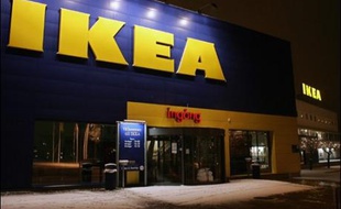 Non satisfait d'offrir à ses clients les fameuses étagères Ivar, les boulettes et petits pains grillés suédois, Ikea Norvège va désormais proposer à ses clients blasés de dormir gratuitement dans un de ses magasins à Oslo.