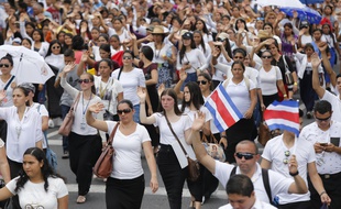 Des milliers de fidèles de l'église de La Lumière du Monde se sont rassemblés à Guadalajara.