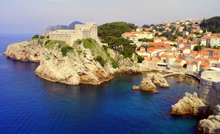 La ville fortifiée de Dubrovnik est, dans la série, la ville fictive de Kings Landing.
