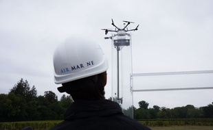 La société Air Marine effectue des tests d'atterrissage de précision pour son projet de livraison par drones.