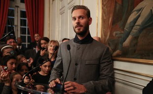 M. Pokora reçoit la médaille d'honneur de la ville de Strasbourg, le 12 février 2014. (Archives)