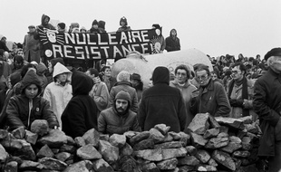 Une manifestation des opposants au projet de centrale nucléaire à Plogoff (Finistère) en février 1980.