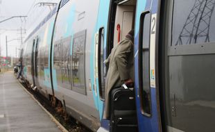 Le 10 février 2016, illustration TER, en gare de Blanquefort (Gironde)