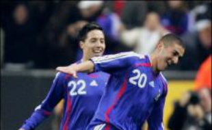 A 19 ans, et pour leur première sélection, Nasri et Benzema (respectivement passeur et buteur) ont justifié la confiance placée en eux et permis à la France de remporter (1-0) un match longtemps poussif contre l'Autriche, adversaire bien terne de cet amical au Stade de France mercredi.