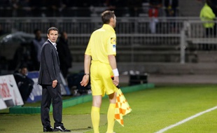 L'entraîneur lyonnais Rémi Garde lors du match contre Bordeaux le 20 octobre 2013.