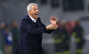 L'entraîneur de l'OGC Nice Lucien Favre lors d'un match de Ligue Europa à Rome face à la Lazio, le 2 novembre 2017.