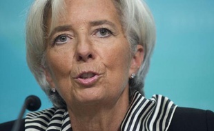 La directrice générale du FMI, Christine Lagarde, a estimé jeudi que la chute de l'économie mondiale avait été stoppée mais que l'heure n'était pas au "relâchement", notamment sur le front de l'emploi.