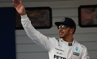 Le pilote Mercedes Lewis Hamilton, le 11 avril 2015, à Shanghai.